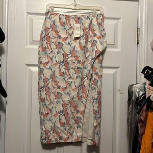 Abercrombie NWT side slit skirt size medium